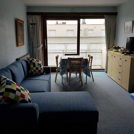 Zonnig Appartement met Zeezicht Koksijde Buitenkant foto