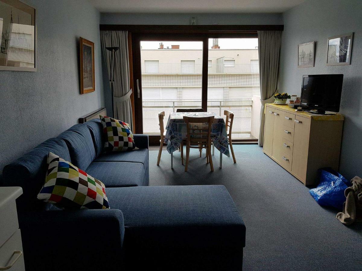 Zonnig Appartement met Zeezicht Koksijde Buitenkant foto